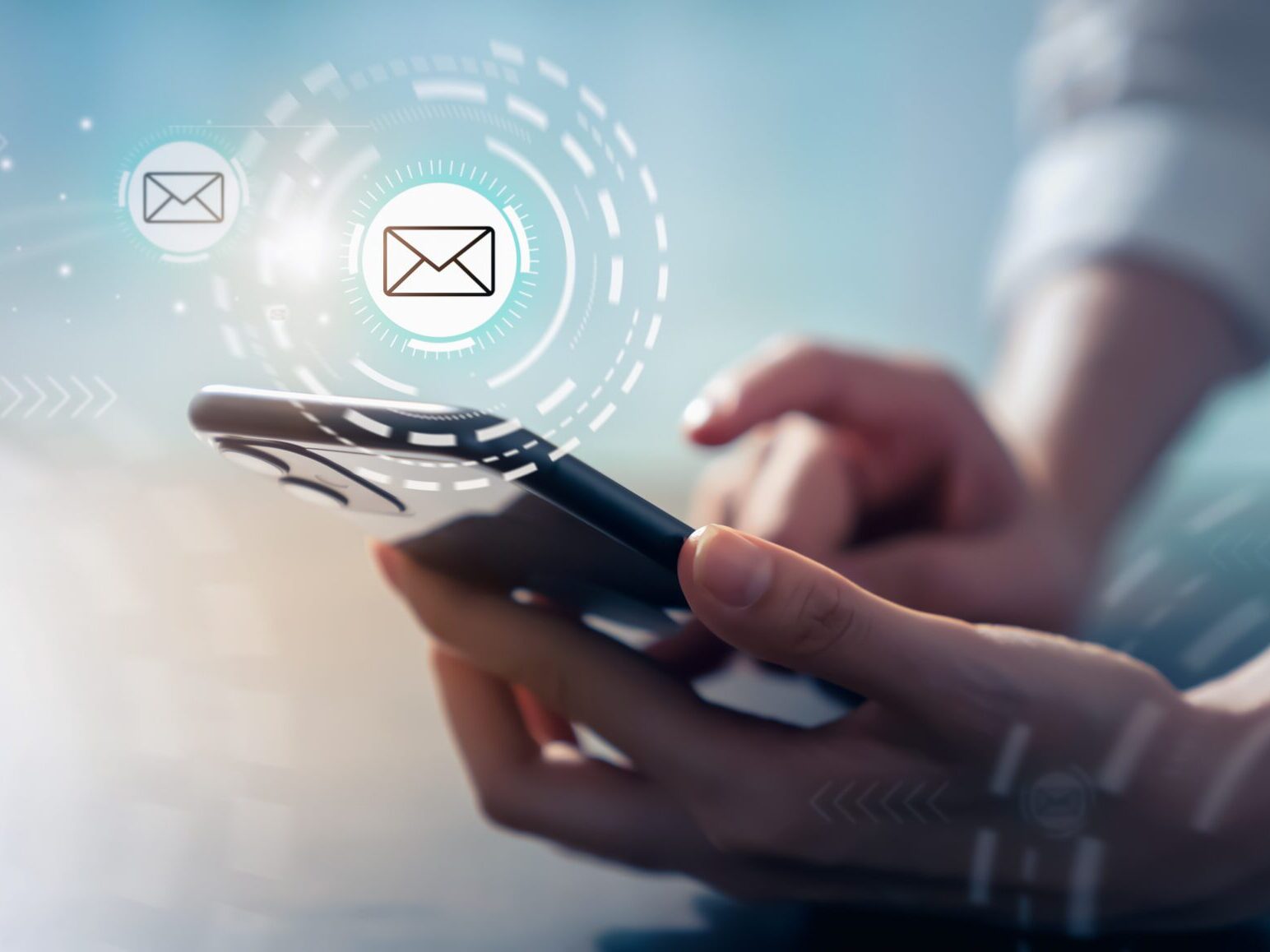 Why is External Messaging Important for Business Communications Platforms? Why is External Messaging Important for Business Communications Platforms?
