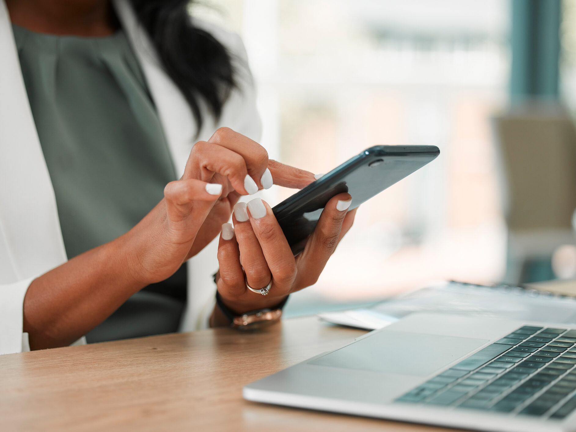 How Can Apps for SMS Messages Benefit Your Business?